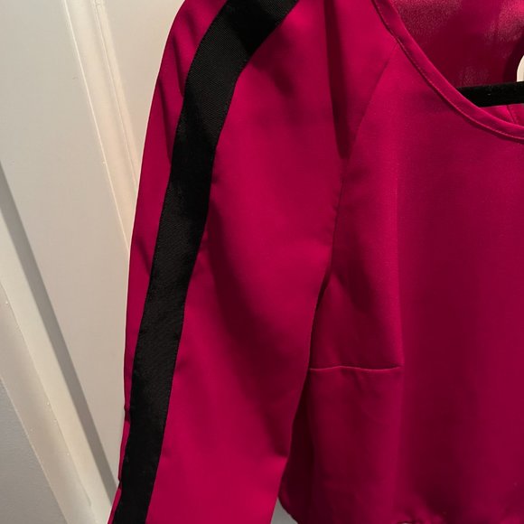 1.State Pink/Black blouse - Small - Picture 4 of 5